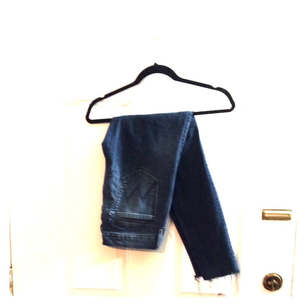 Mother jeans looker  ankle fray